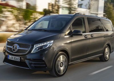 MB vito 2019 black Easy drivers profesional personal drivers Prague Czech republic europe complexity of personal luxury conveyance and concierge services for VIP clients.