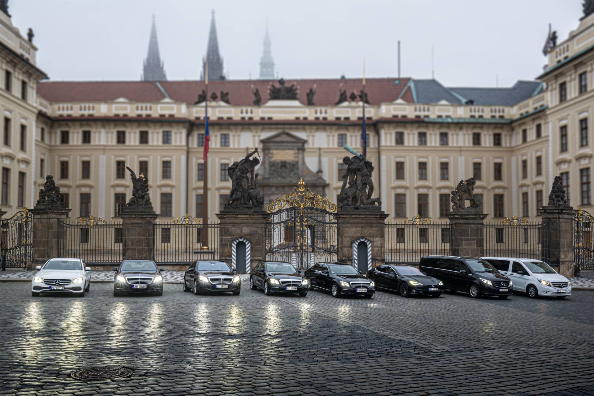 Hledáte dopravu pro kongresy, konference, velké eventy? Našli jste ji! Easy Drivers, to je luxusní přeprava a servis concierge.