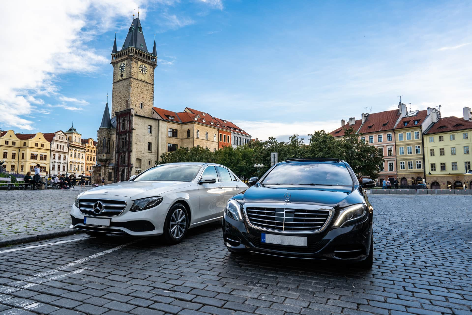 Odvoz vozu kdykoliv a kdekoliv. Neriskujte a objednejte si Easy Drivers, profesionální řidiče na úrovni.