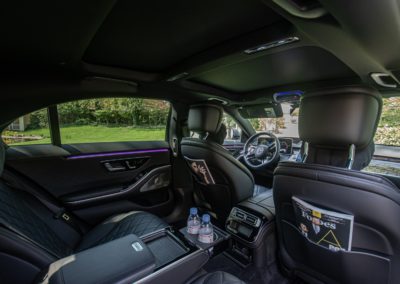 Easy drivers mercedes benz s-class prague luxury limousine confort airpotr transportation 2